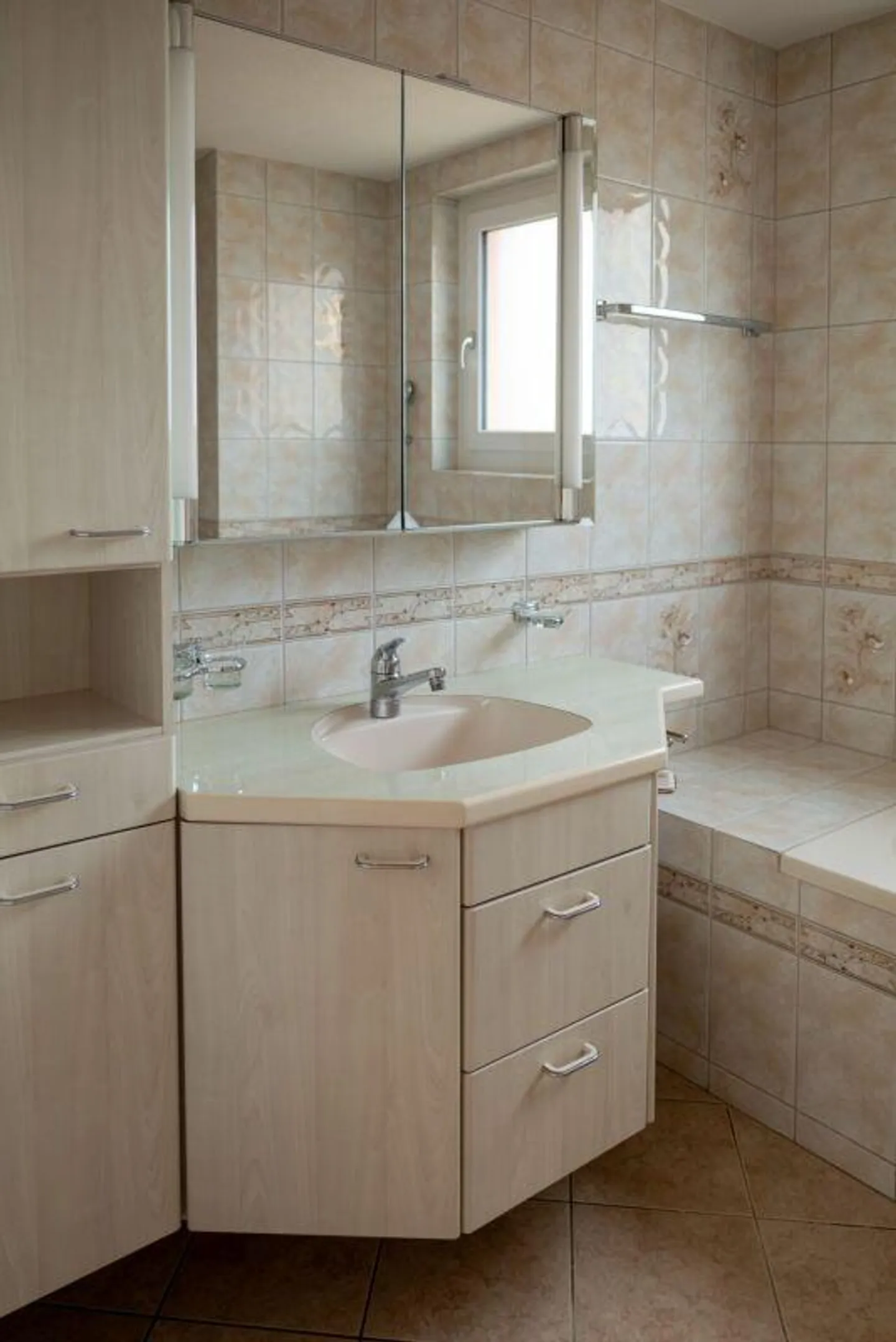 Appartamento soleggiato di 5,5 stanze - Foto 5 di 8