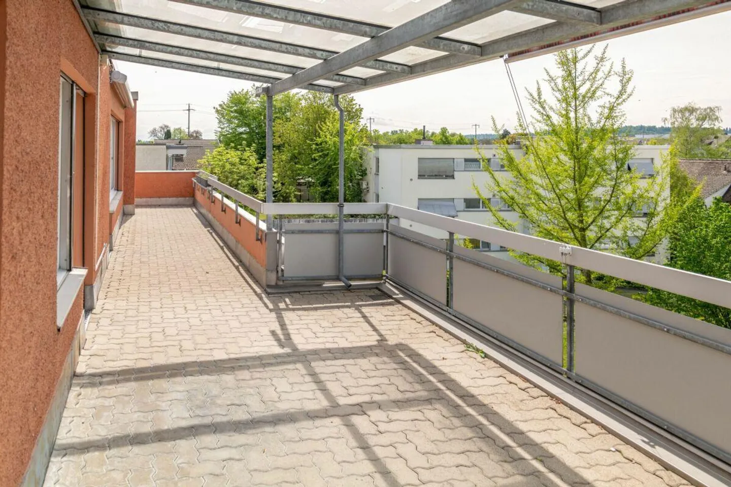 Appartamento soleggiato di 5,5 stanze - Foto 7 di 8
