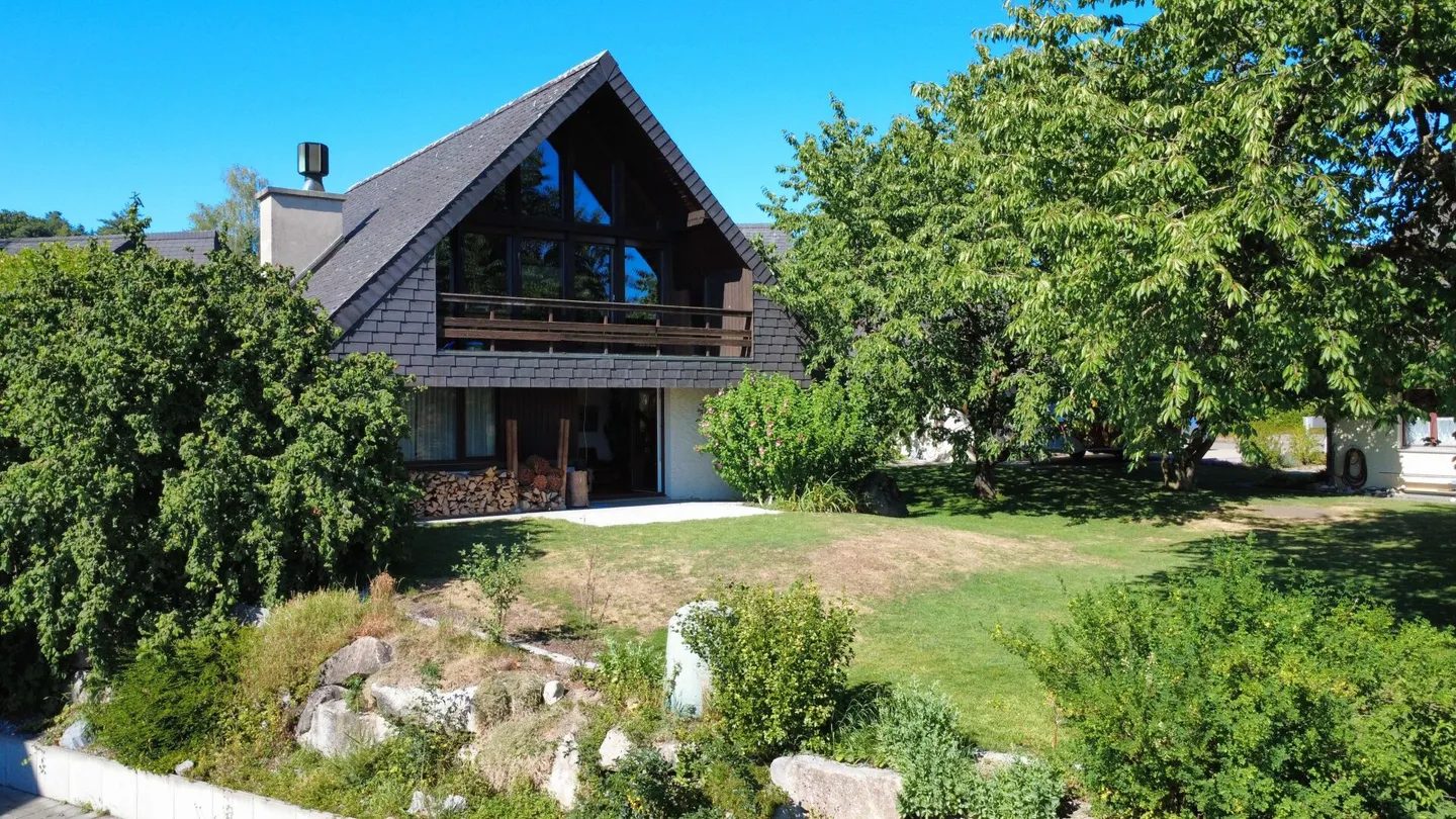 Maison individuelle avec chauffage géothermique, cuisine Gaggenau et jardin paradisiaque - Photo 15 sur 15