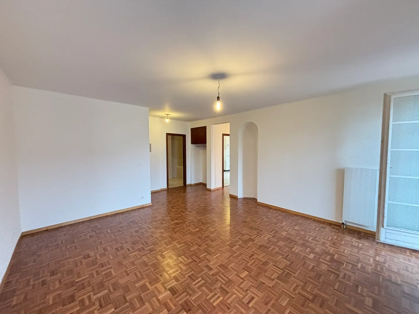 Apartment for rent - Photo 3 of 10