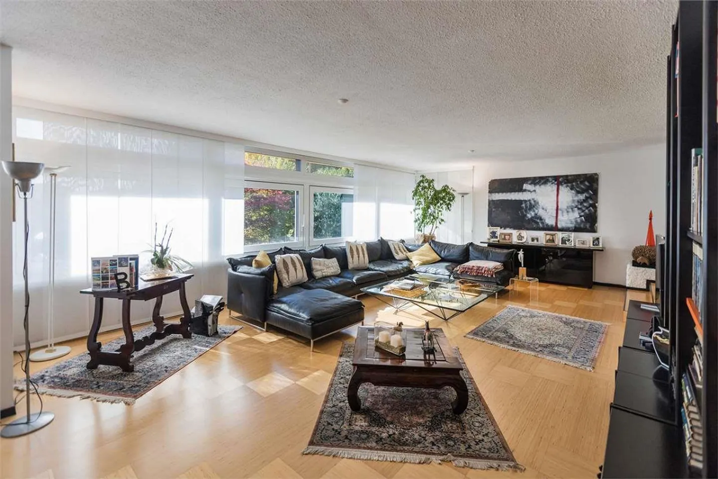 Appartement 5,5 pièces avec jardin privé - Photo 2 sur 13