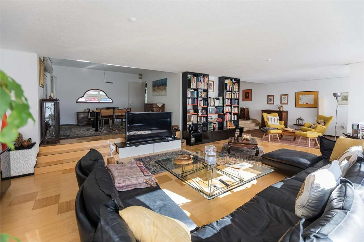 Appartement 5,5 pièces avec jardin privé - Photo 7 sur 13