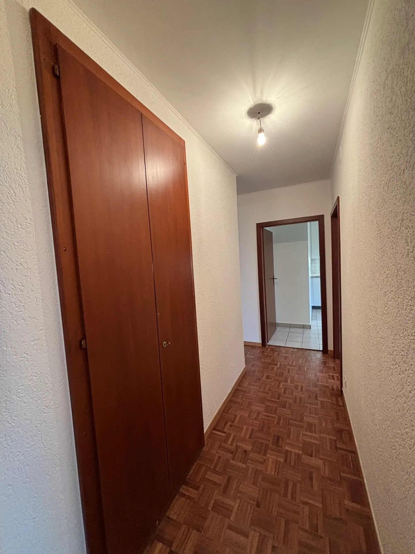 Apartment for rent - Photo 8 of 10