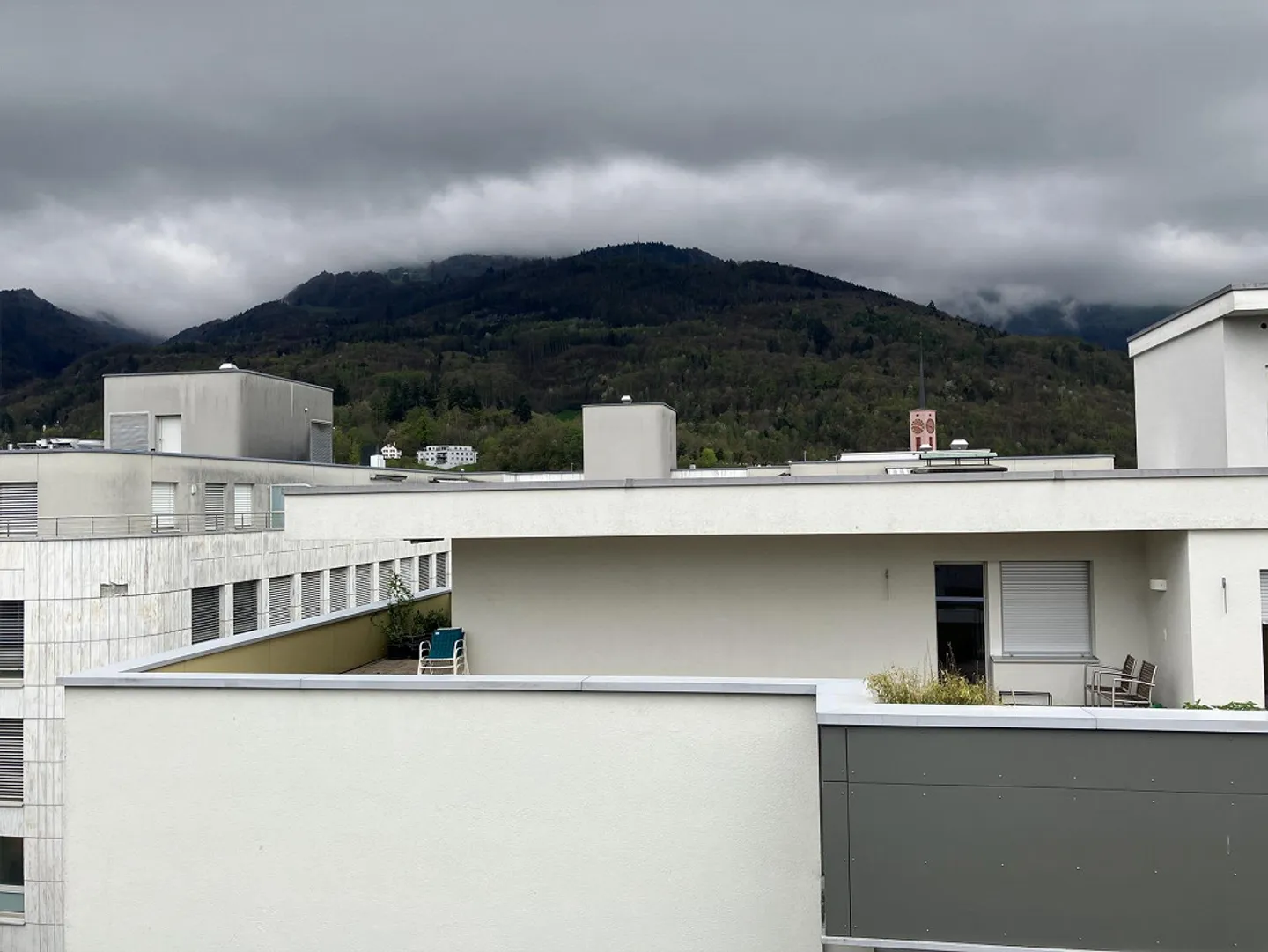 Attractive penthouse apartment in the center of Buchs - Photo 3 of 14