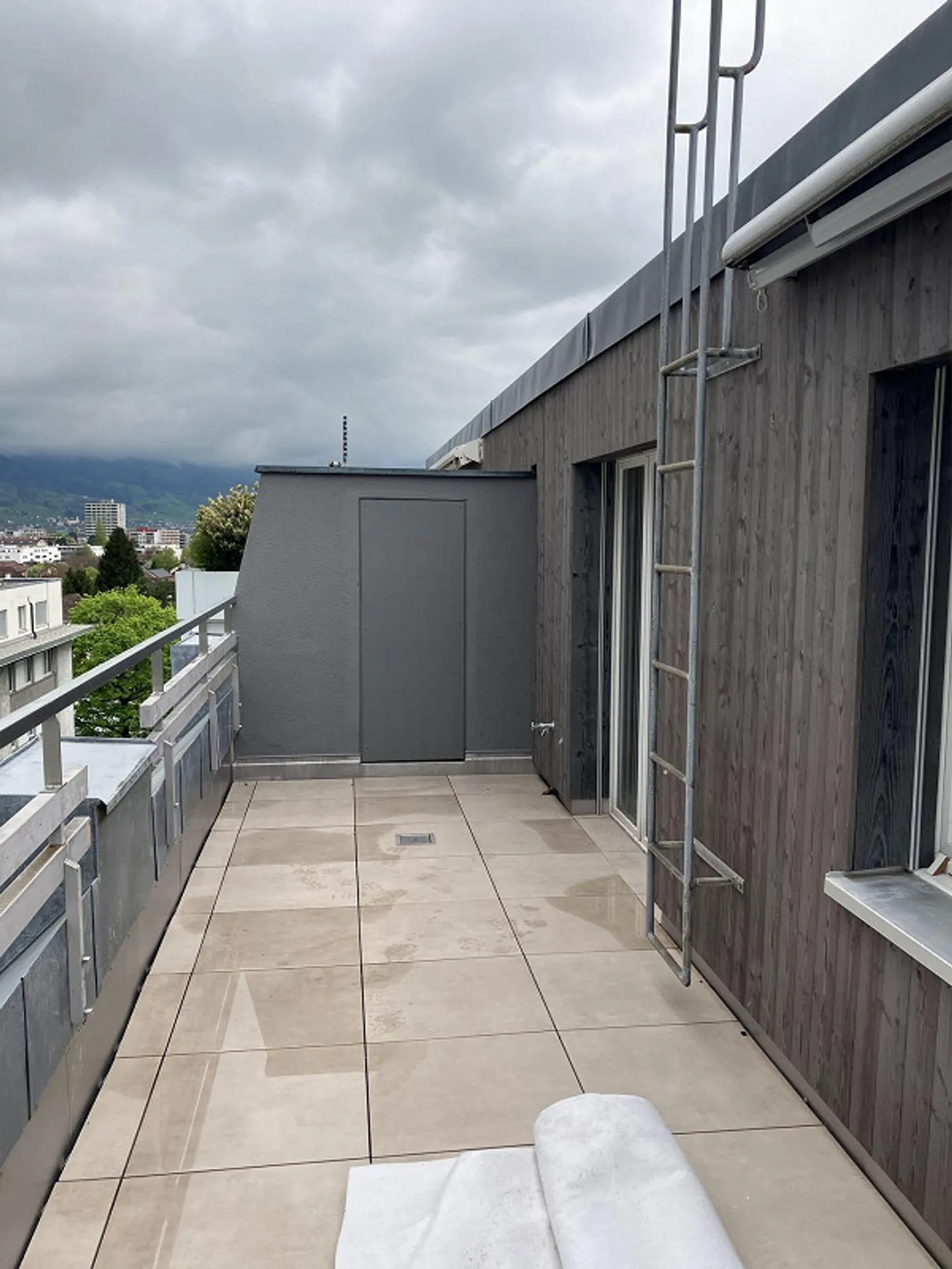 Attractive penthouse apartment in the center of Buchs - Photo 4 of 14