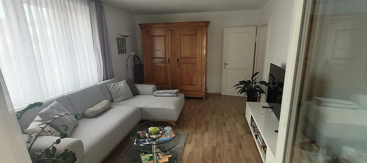 Appartement lumineux de 3,5 pièces dans le quartier populaire de Breite - Photo 2 sur 15
