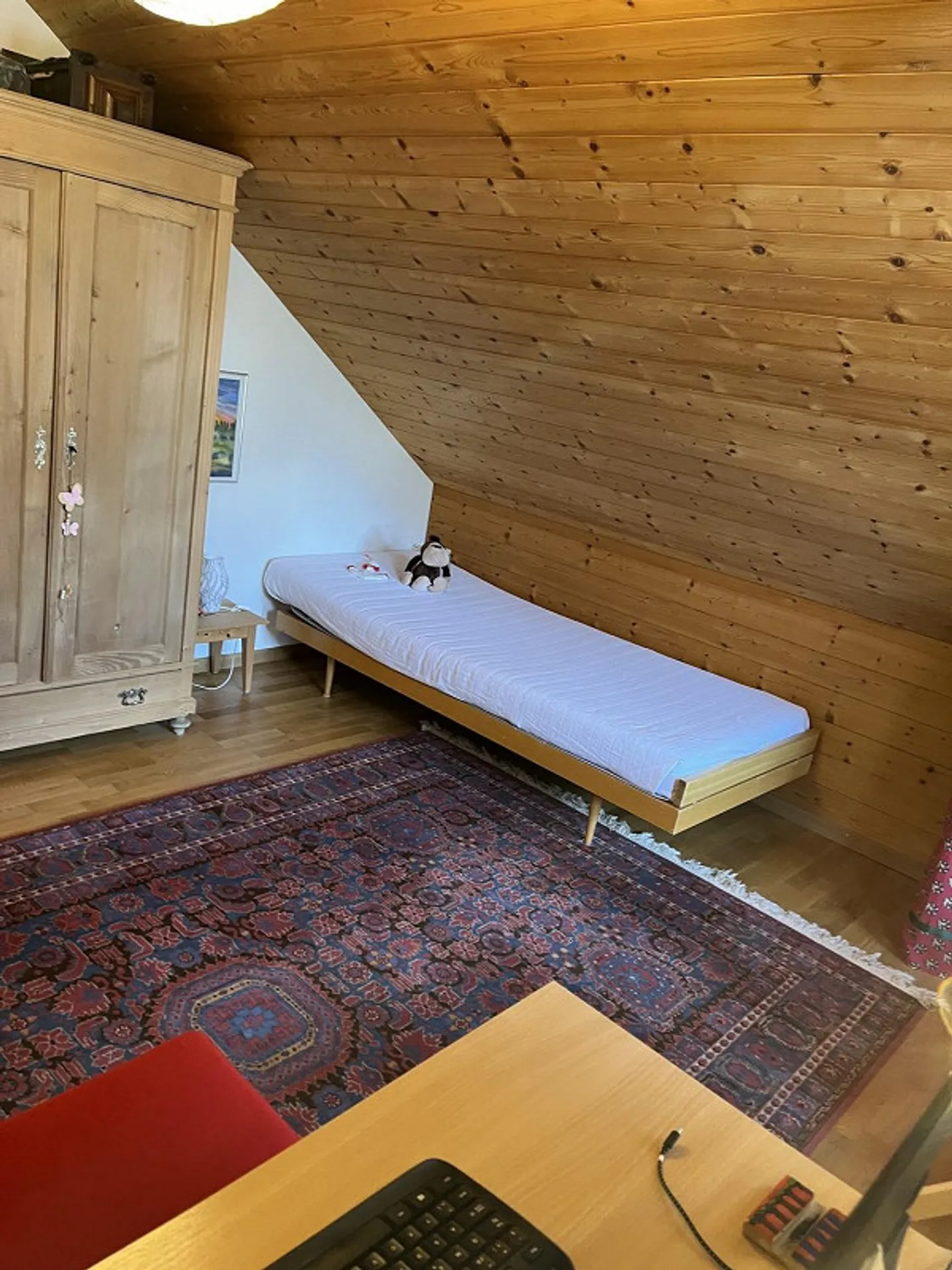 Incantevole appartamento mansardato di 3,5 locali al 4° piano a Meiringen - Foto 6 di 13