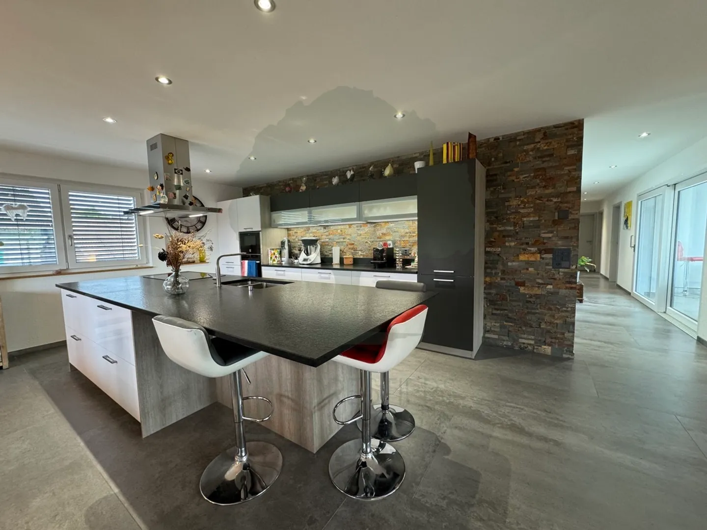 Wunderschöne 4,5-Zimmer-Penthouse in Alle - Foto 2 von 29