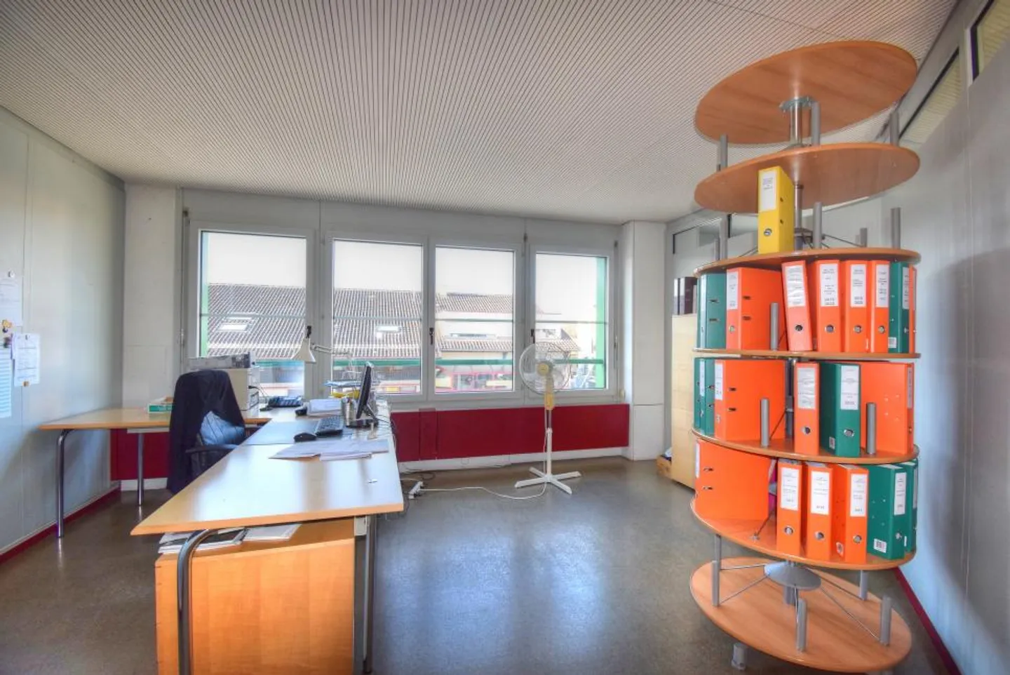 In an attractive area of Nyon: 350m2 of offices - Photo 5 of 10