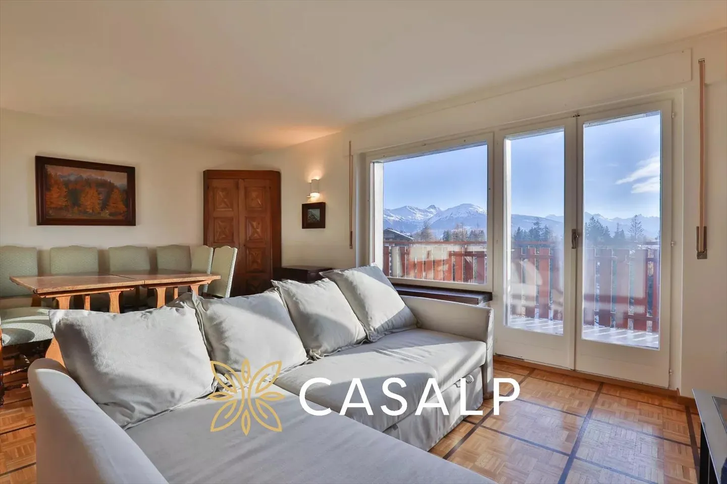 Spacious 5.5-room penthouse in the center of Crans - Photo 1 of 13