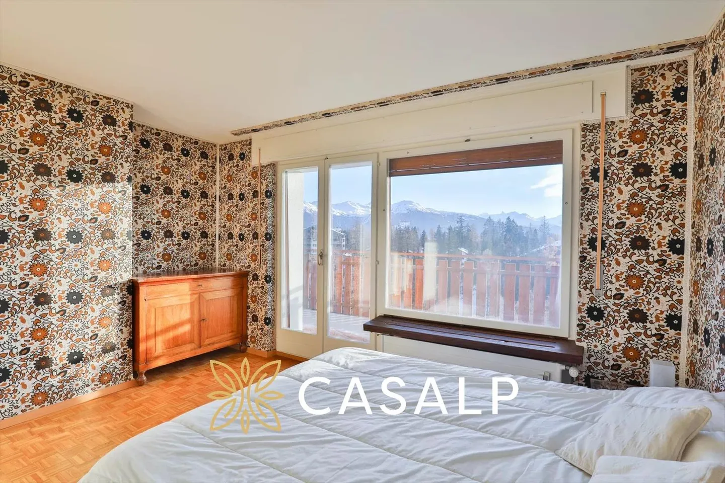 Spacious 5.5-room penthouse in the center of Crans - Photo 5 of 13