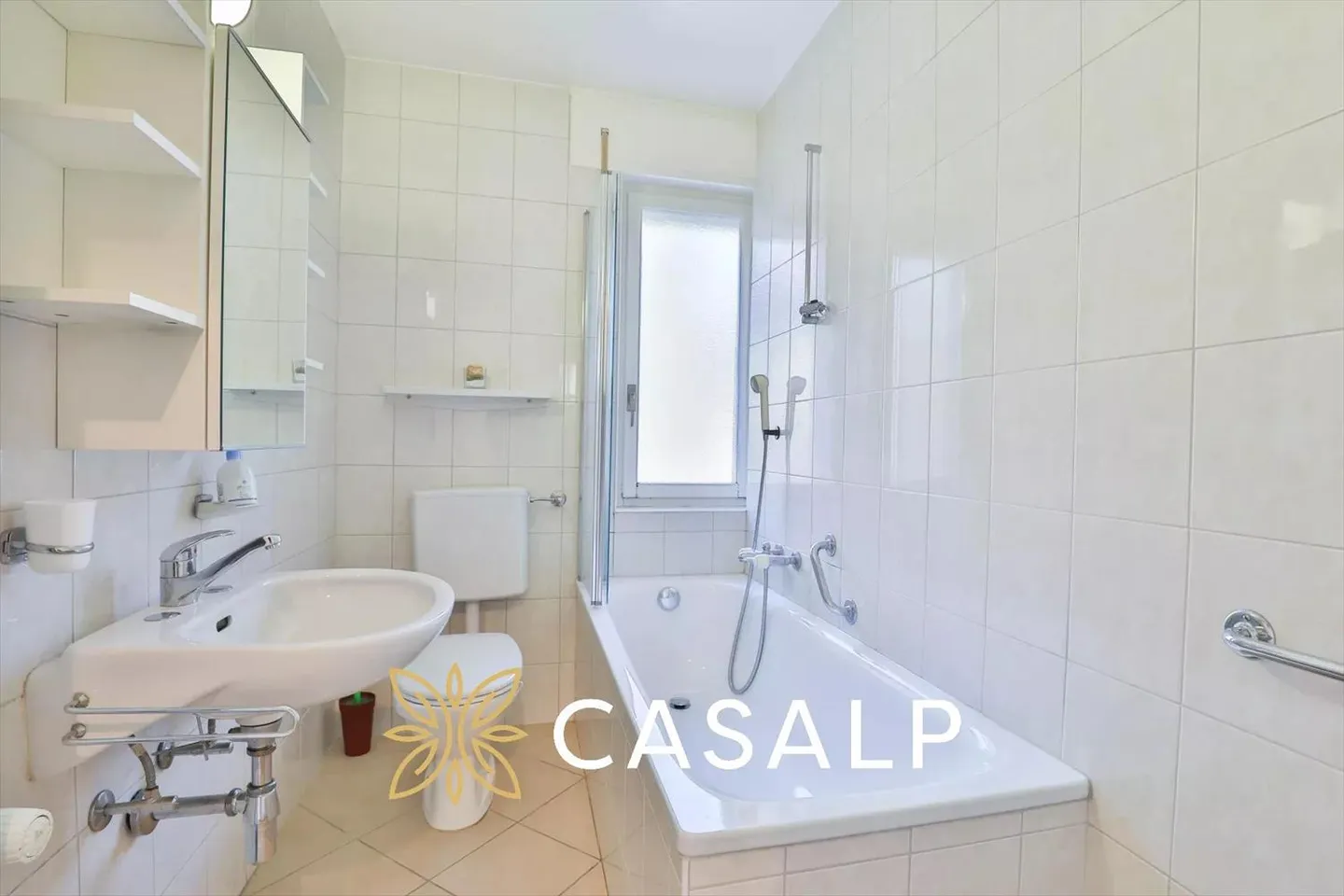 Spacious 5.5-room penthouse in the center of Crans - Photo 7 of 13