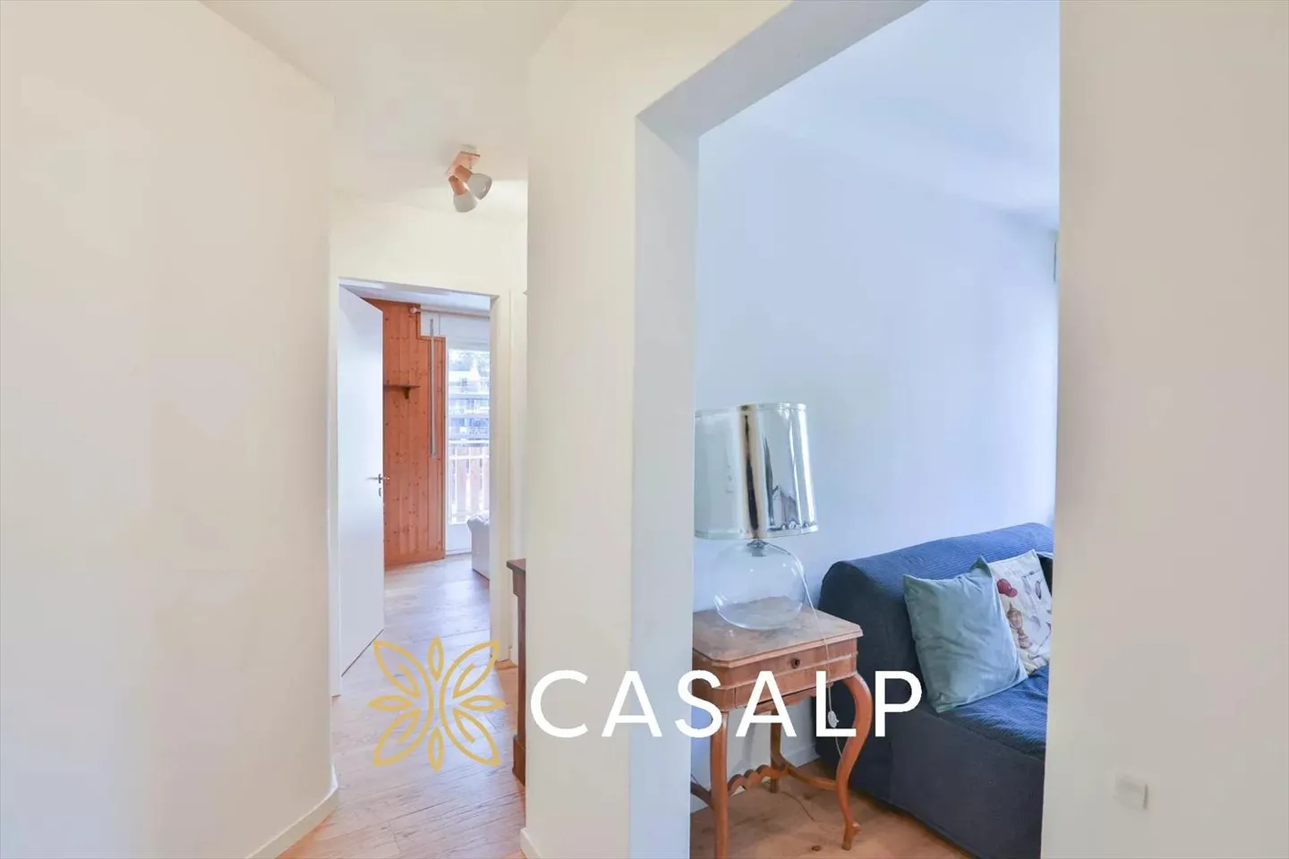 Spacious 5.5-room penthouse in the center of Crans - Photo 9 of 13