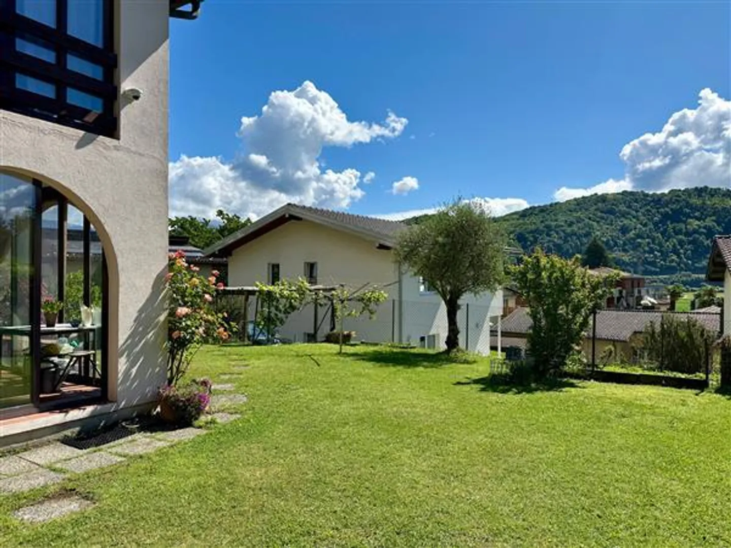 Agno: Casa unifamiliare con 7,5 stanze - Foto 2 di 13
