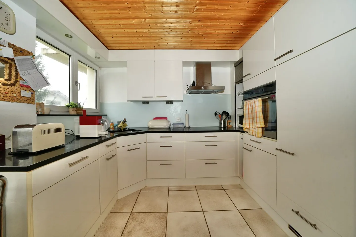 APPARTAMENTO SPAZIOSO IN UNA POSIZIONE TRANQUILLA CON GIARDINO D'INVERNO - Foto 6 di 6