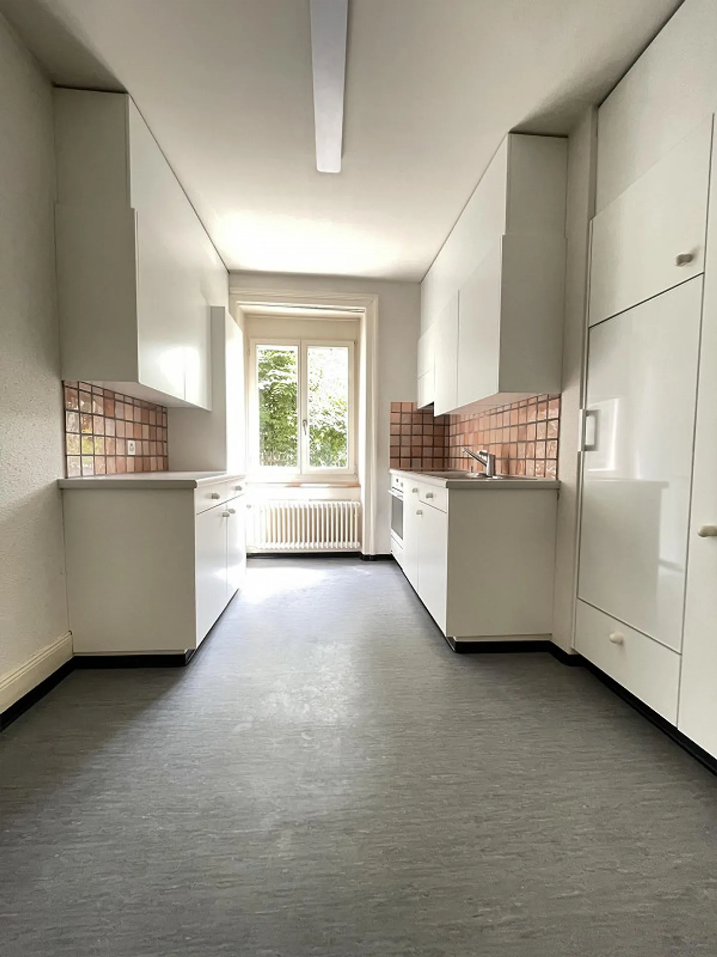 2-room old building apartment with terrace near hospital and city center! - Photo 2 of 6