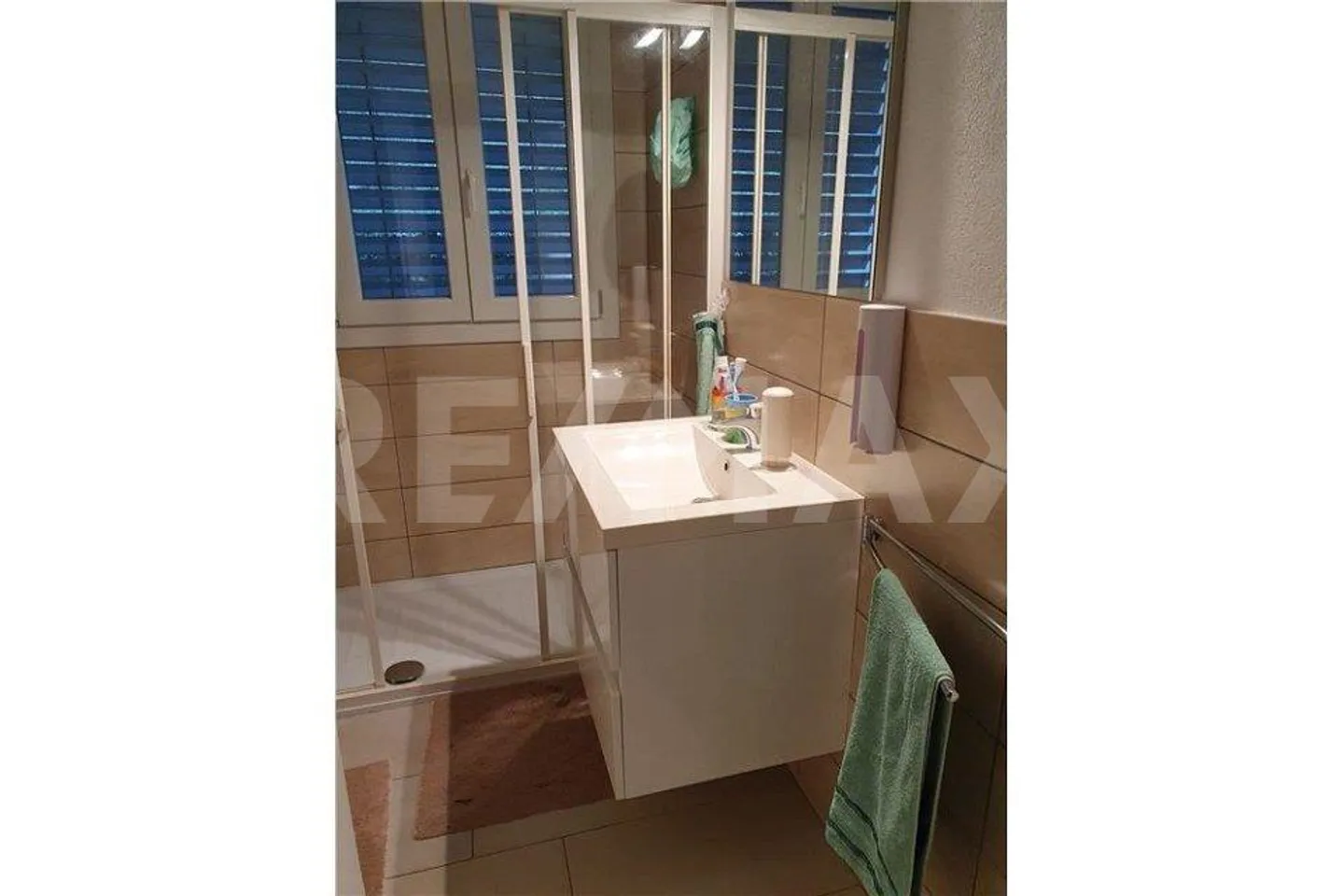 NEGGIO (NÄHE VERNATE):  Helle und moderne Gartenwohnung mit toller Aussicht - Foto 10 von 11