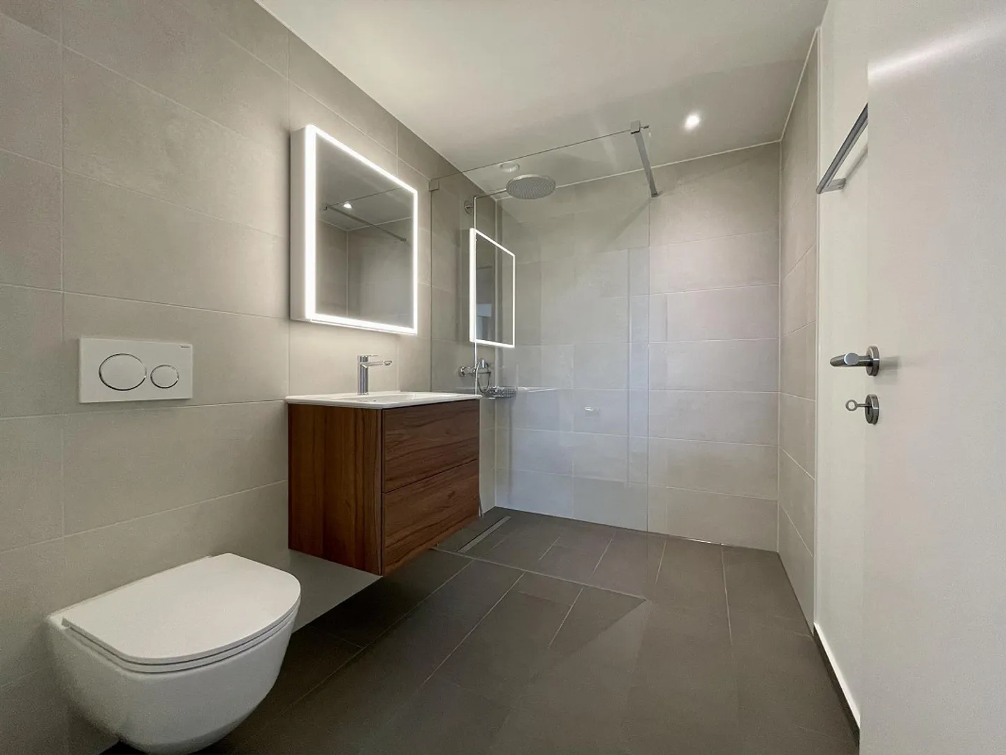 Rhyfall Tower | Exclusive Living Above the Rhine Falls - Photo 12 of 14