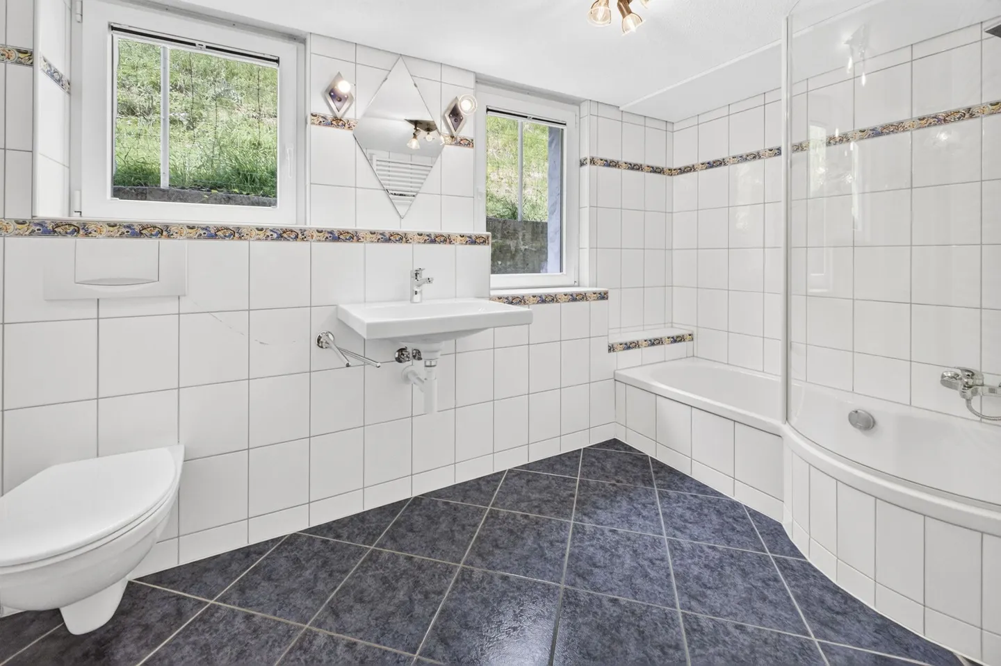 2 Single-family homes with plenty of space in the heart of Rüthi - Photo 28 of 30