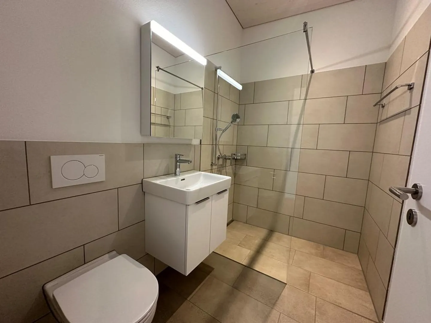 Ampio appartamento mansardato di 4,5 locali nel Seepark Alemannis - Foto 3 di 5