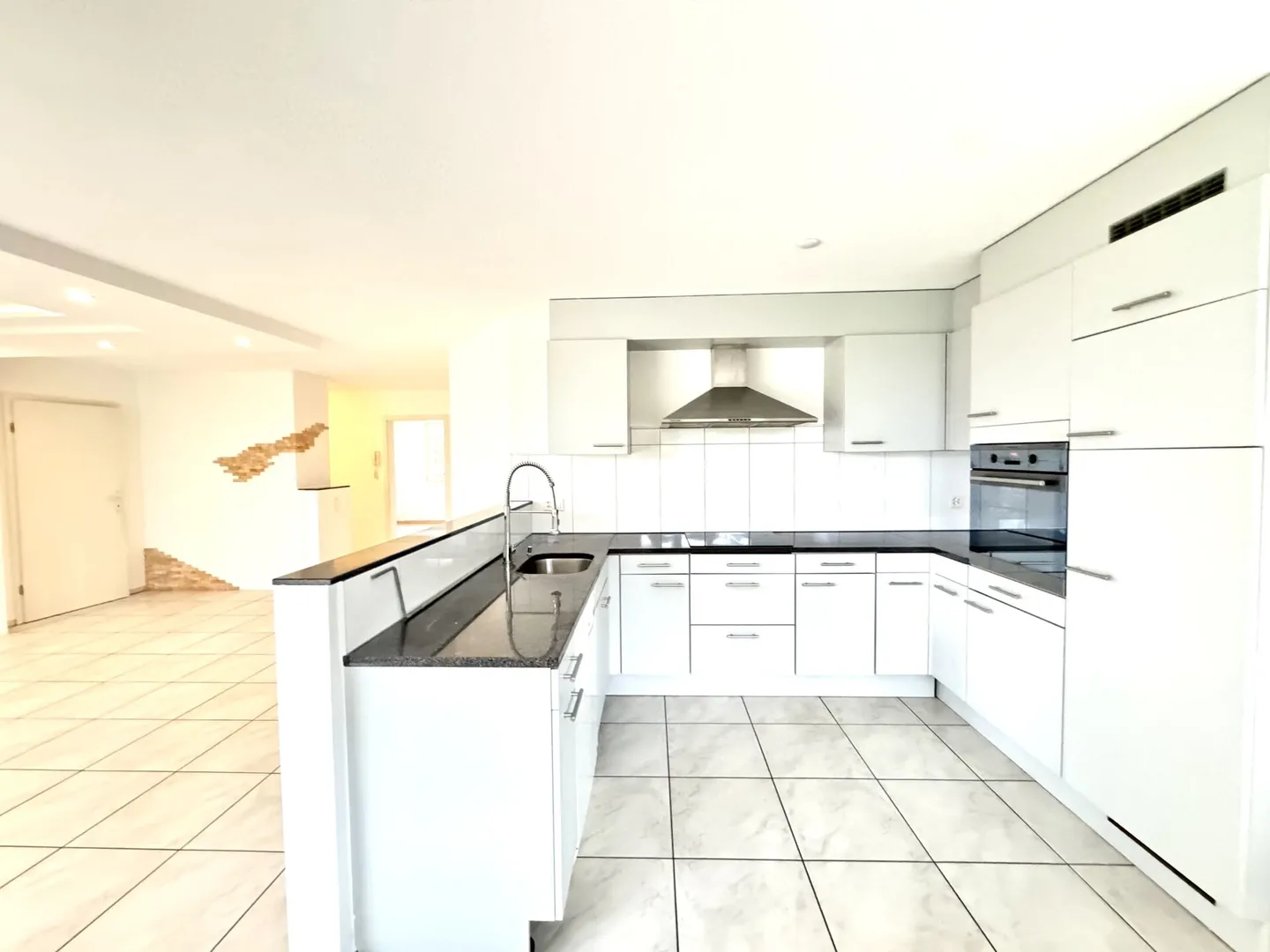 Bell'appartamento giardino di 4,5 stanze - Foto 2 di 18