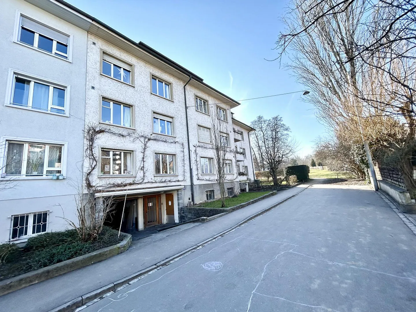 Quiet Living at Dorenbächli - Close to Public Transport and Shopping - Photo 2 of 12