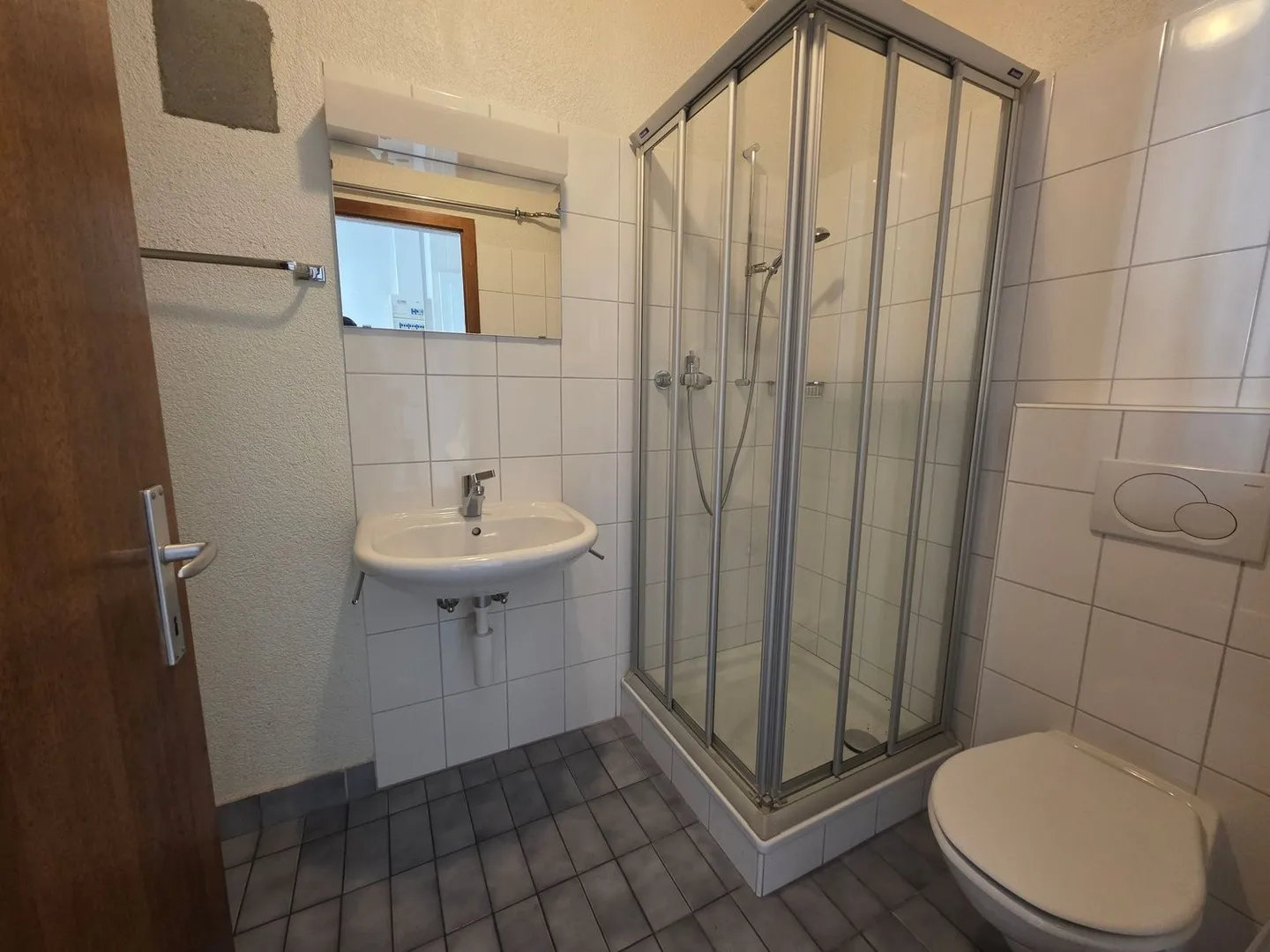 SCHÖNER RAUM/WOHNUNG IM STADTZENTRUM - Foto 5 von 8