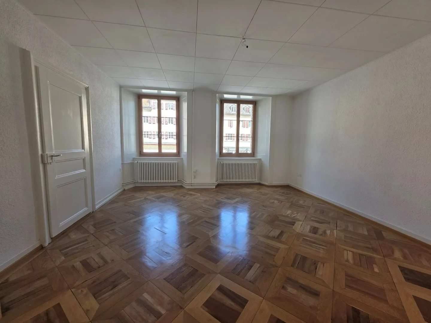 SCHÖNER RAUM/WOHNUNG IM STADTZENTRUM - Foto 6 von 8