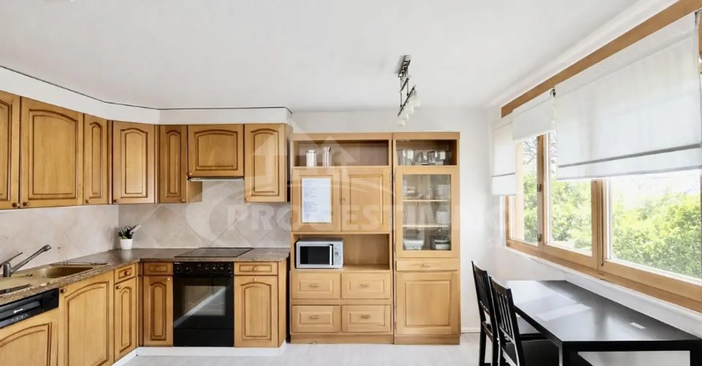 EINZELHAUS MIT ATEMBERAUBENDEM PANORAMA ÜBER DIE EBENE - Foto 4 von 10