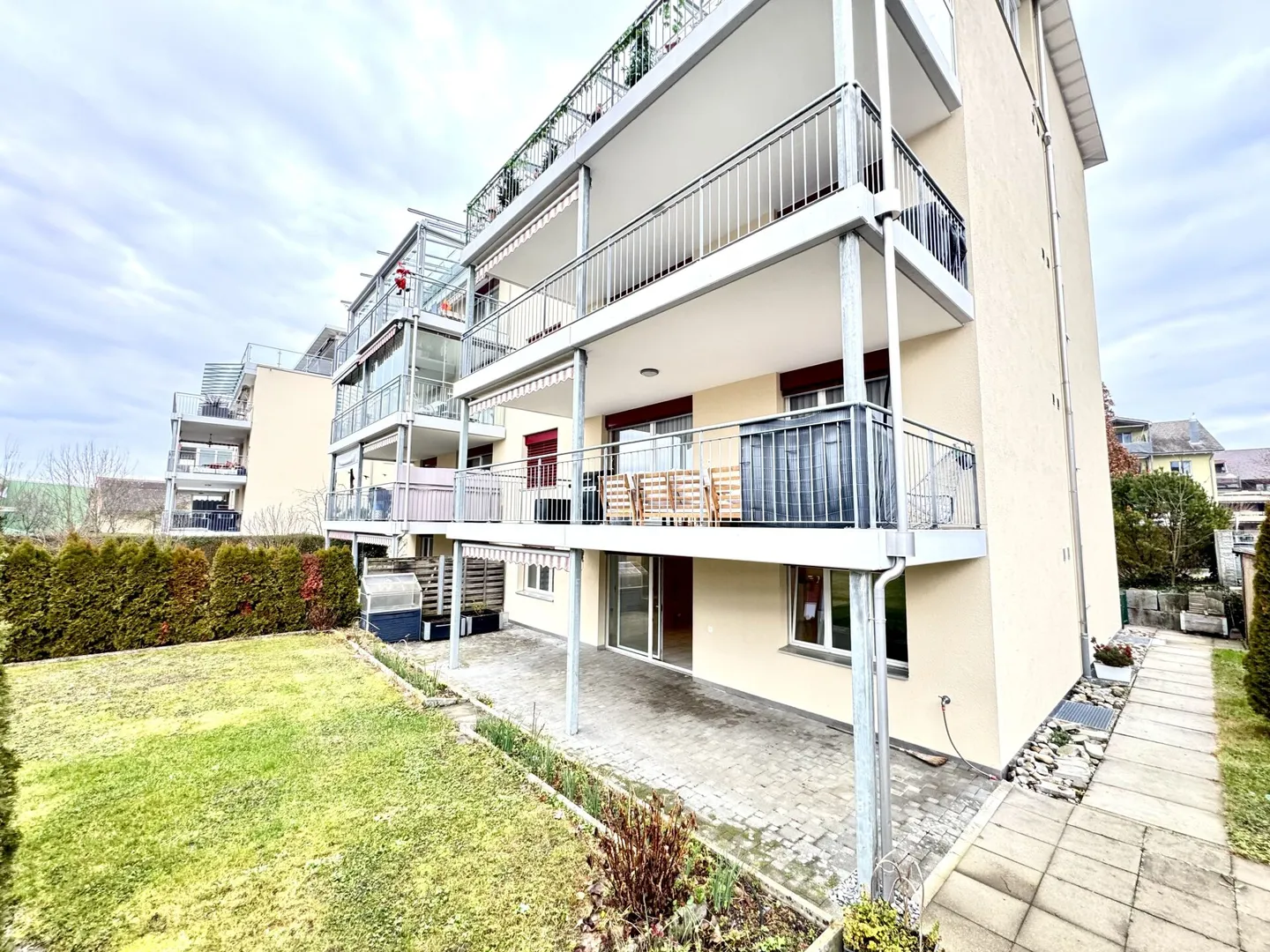 Bell'appartamento giardino di 4,5 stanze - Foto 15 di 18