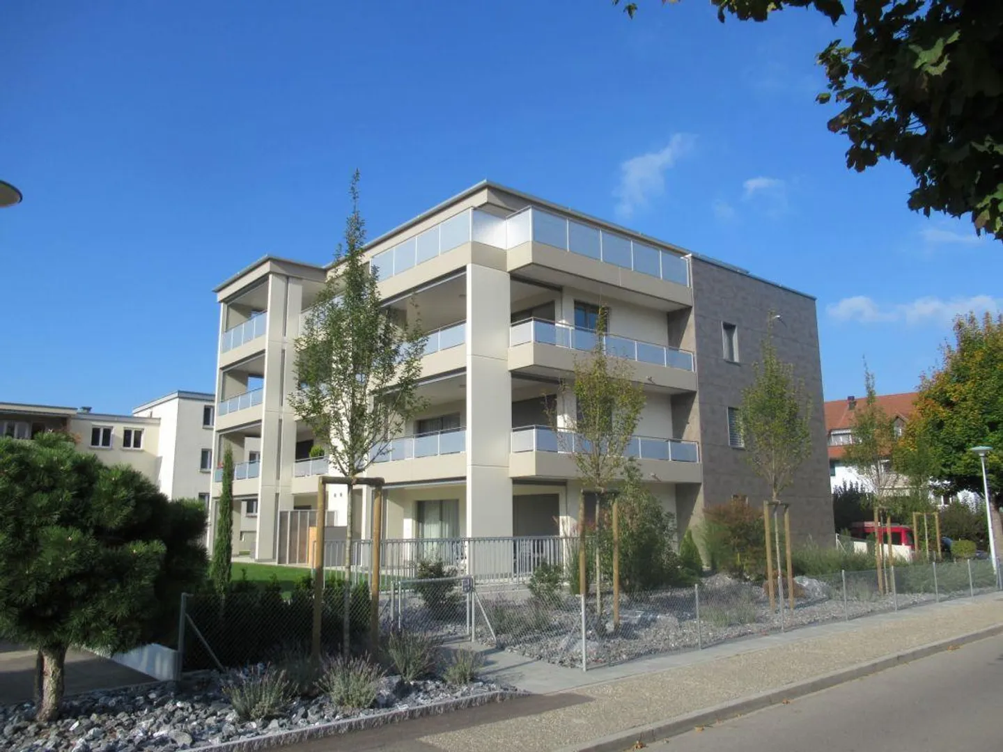 Modernes 3.5-Zimmer-Apartment - Foto 1 von 12