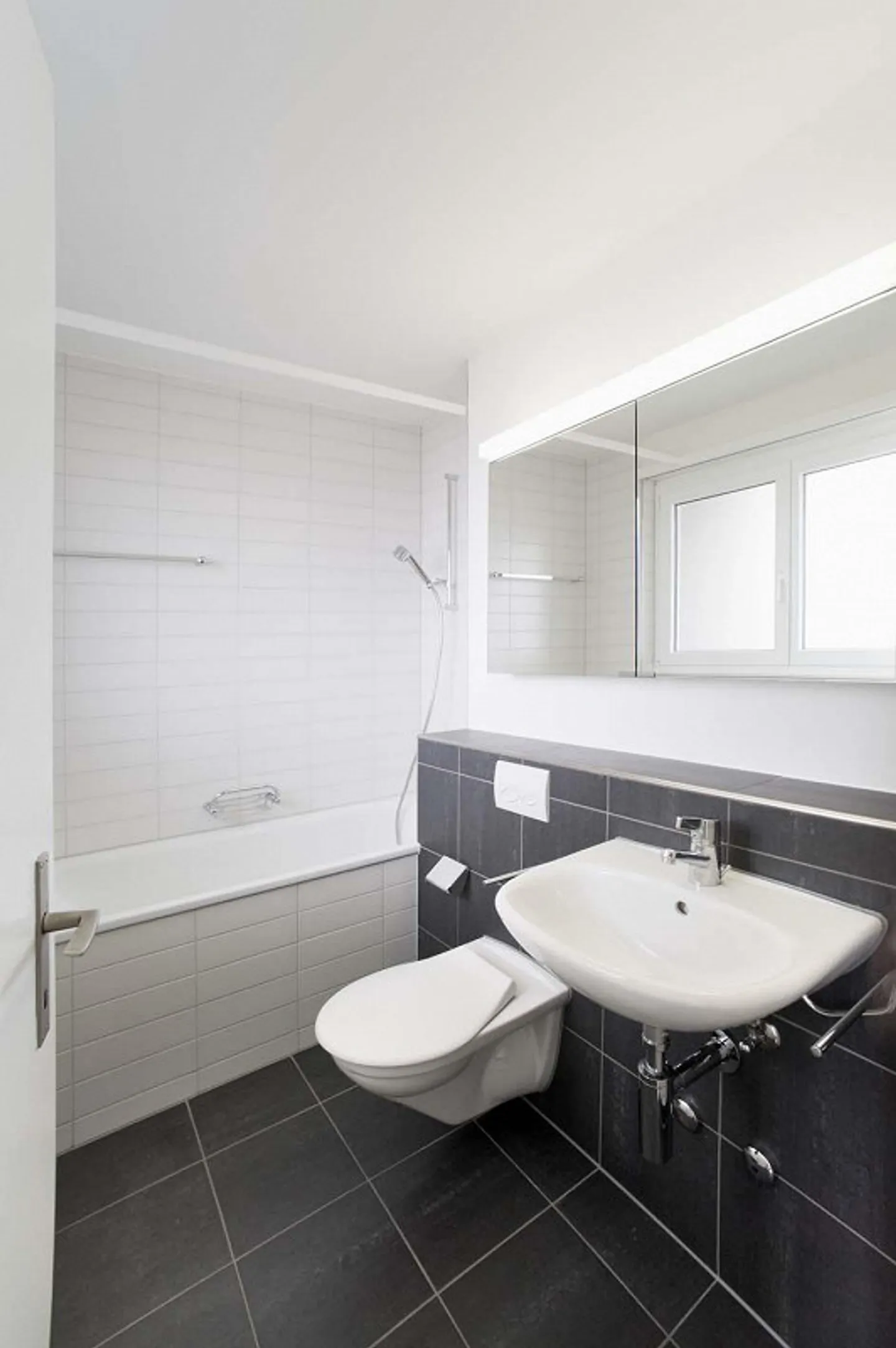 First Own Apartment. - Photo 6 of 6