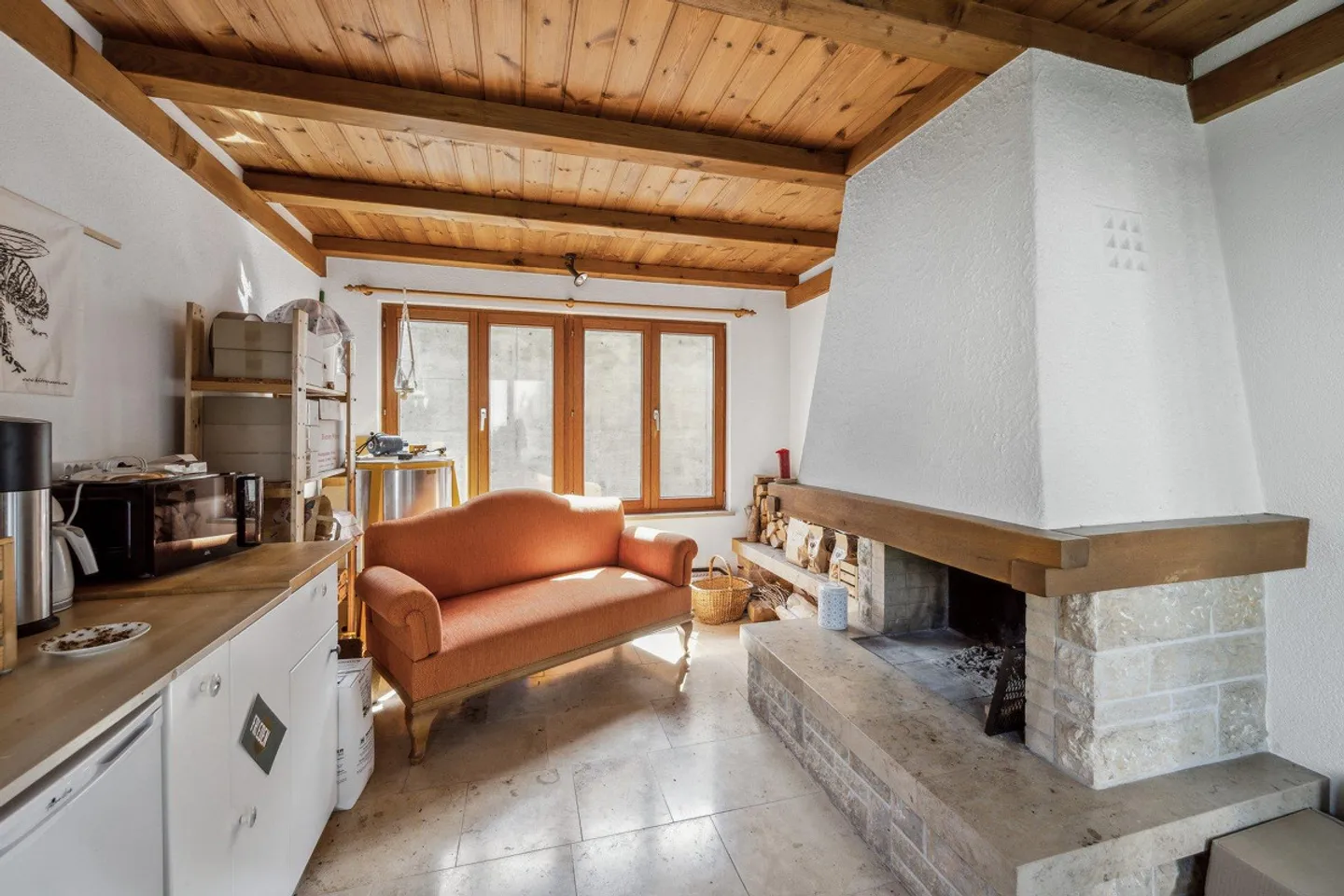 Propriété attrayante avec trois unités résidentielles et jardin bien entretenu - Photo 9 sur 13