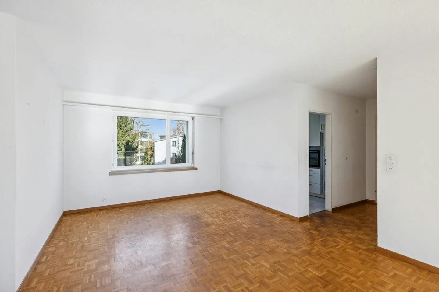 Appartamento 3.5 locali con grande balcone in una posizione tranquilla e centrale - Foto 6 di 12