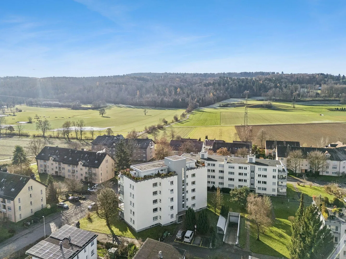 Appartamento 3.5 locali con grande balcone in una posizione tranquilla e centrale - Foto 2 di 12