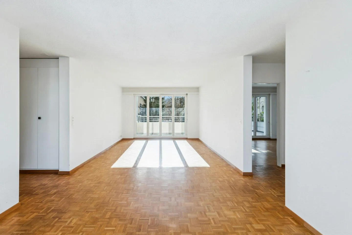 Appartamento 3.5 locali con grande balcone in una posizione tranquilla e centrale - Foto 7 di 12