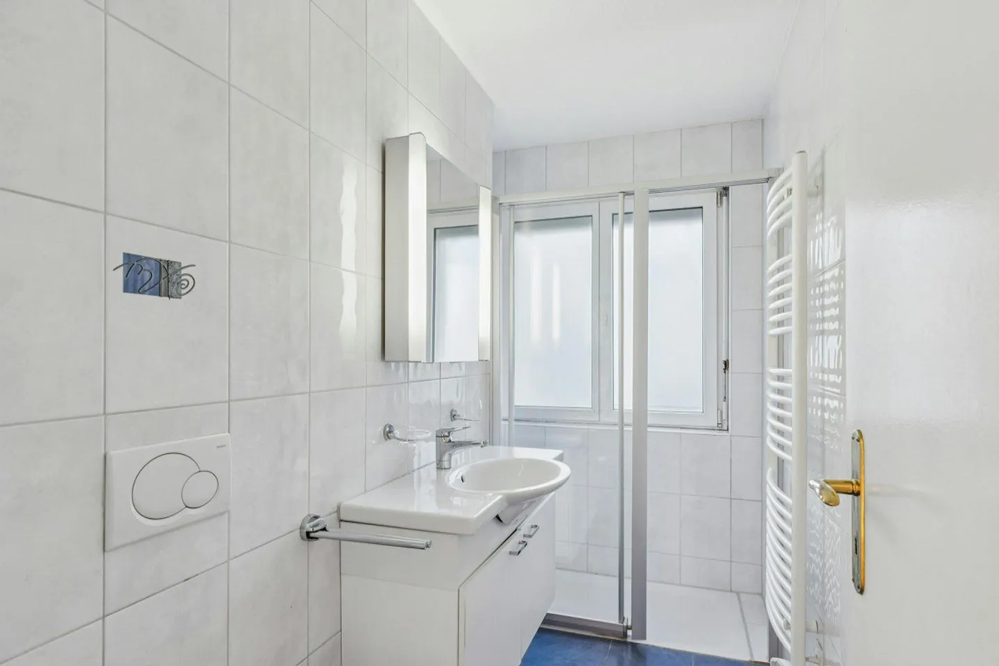 Appartamento 3.5 locali con grande balcone in una posizione tranquilla e centrale - Foto 8 di 12