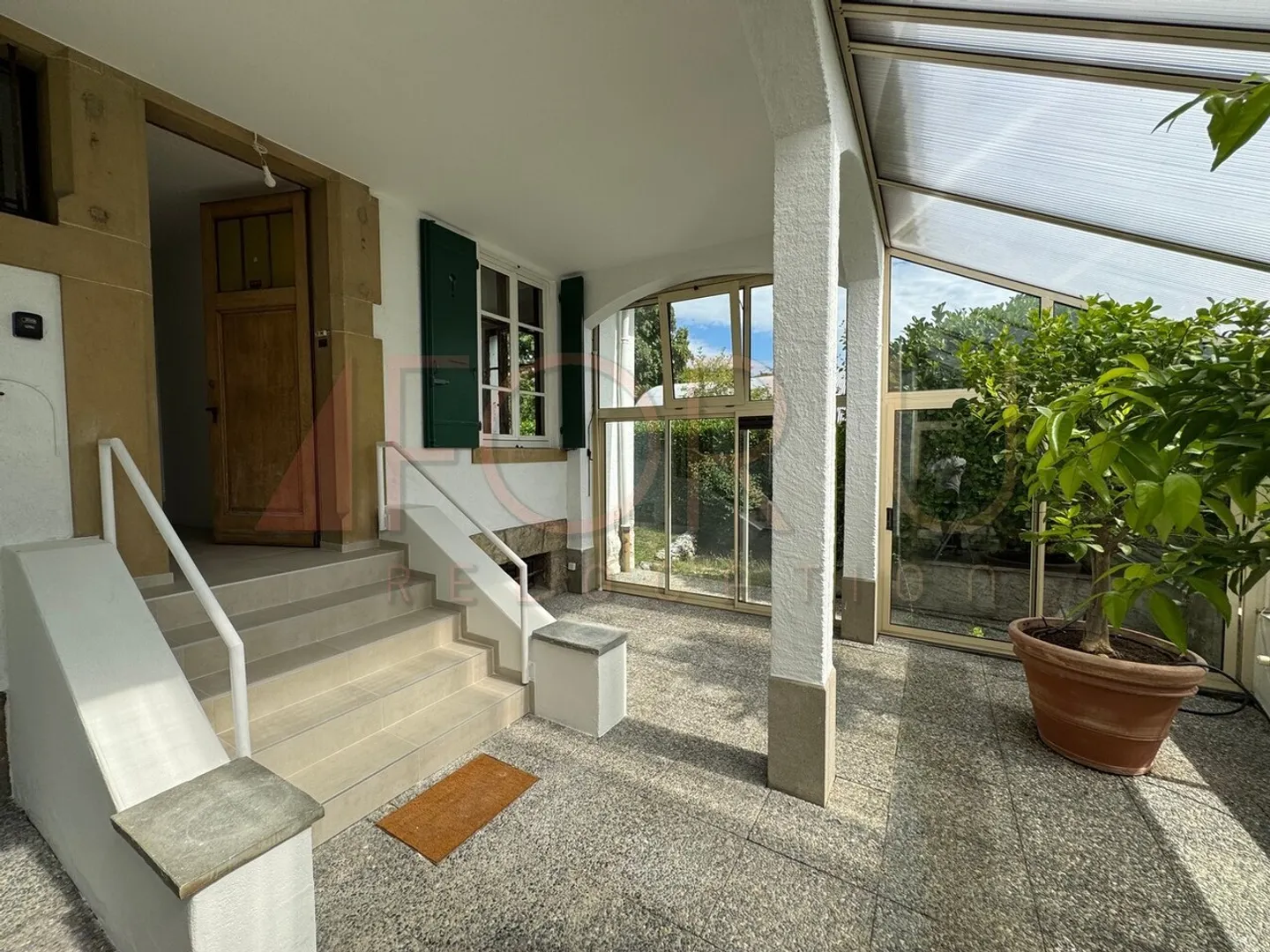 Elegant Master House in Chêne-Bourg - Photo 4 of 20