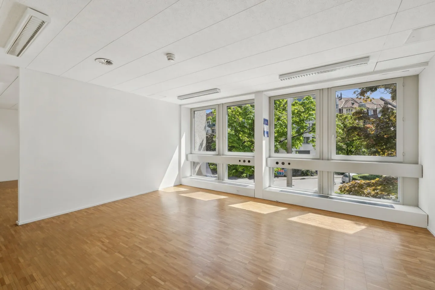 Attractive office space in the popular Iselin district - Photo 4 of 5