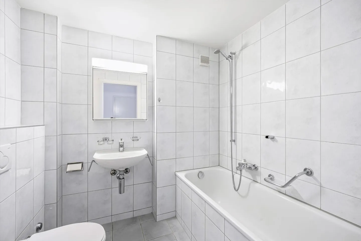 Living in the heart of the city! - Rent without deposit! - Photo 5 of 6
