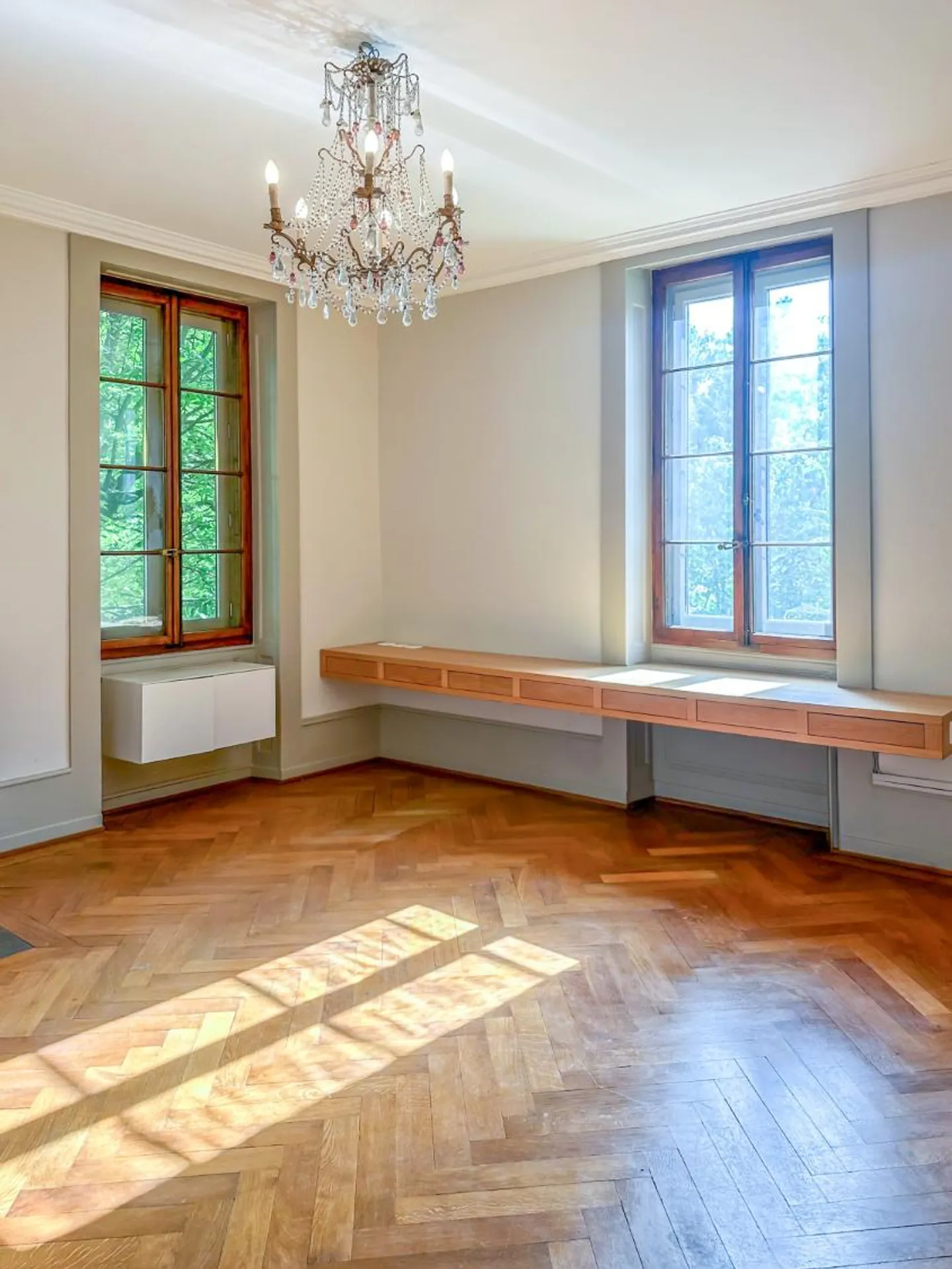 House with 13 rooms - Photo 6 of 10