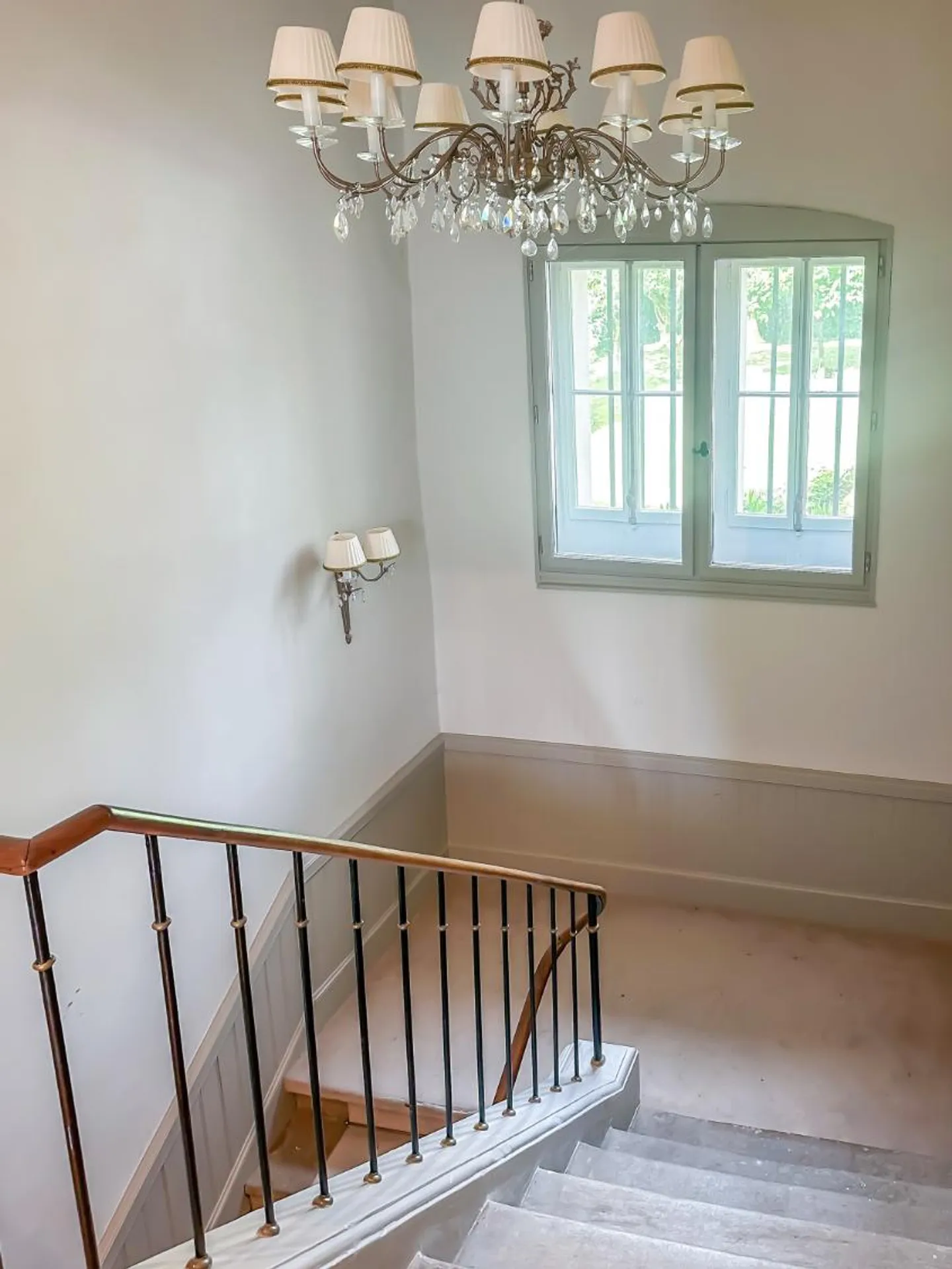 House with 13 rooms - Photo 7 of 10