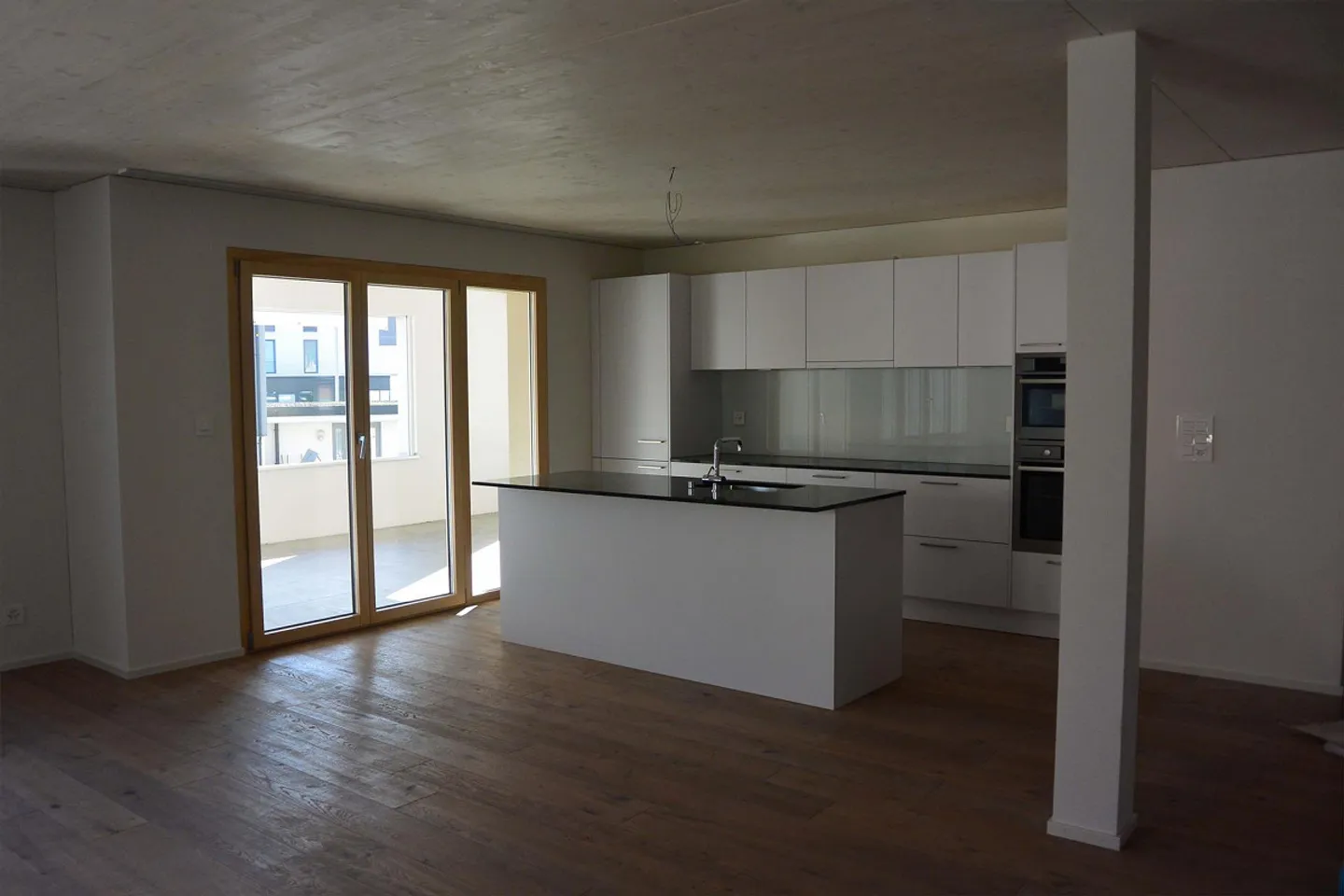 Appartamento 3,5 locali, vivere spazioso nel centro del villaggio - Foto 2 di 10