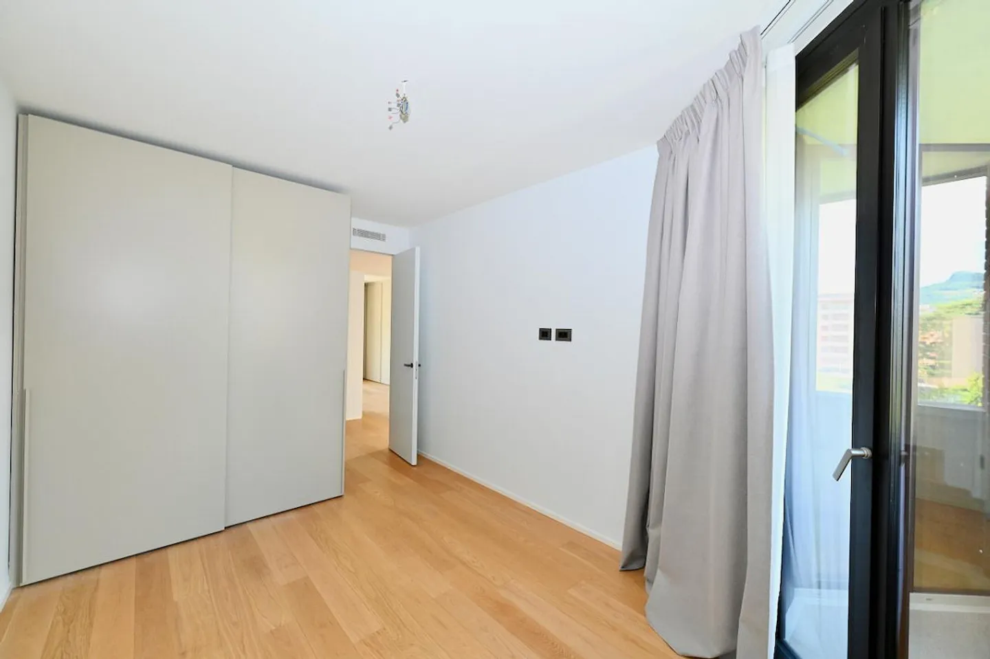 Appartement Duplex Design avec Terrasse Panoramique sur le Toit - Photo 18 sur 21