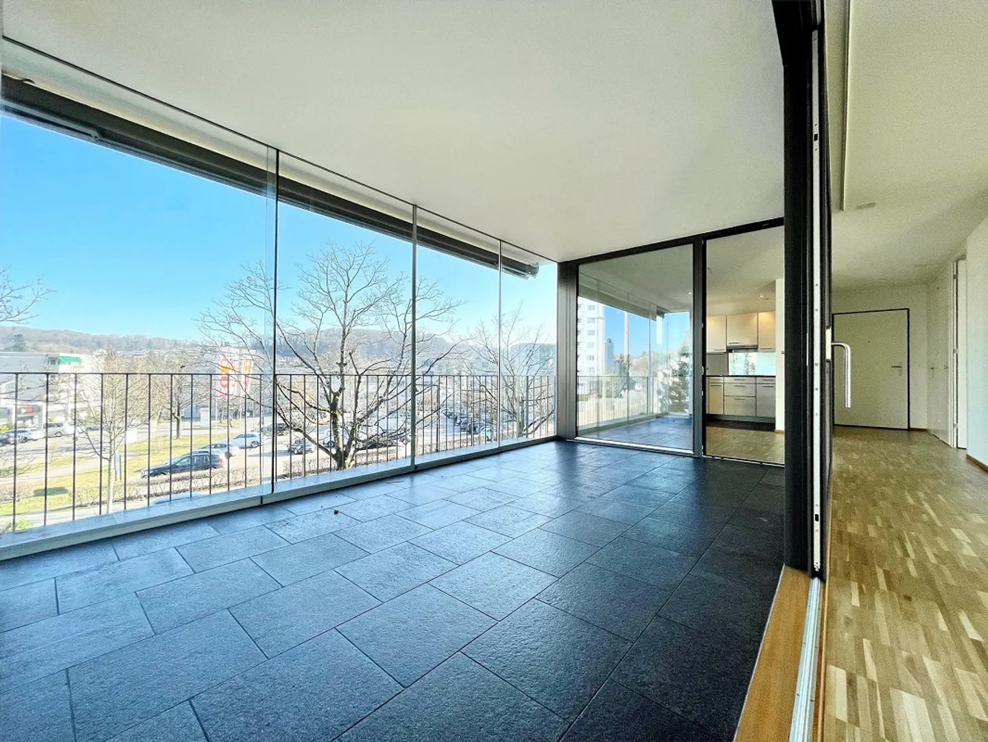 Rooftop! Bright apartment with huge rooftop terrace in a central location! - Photo 9 of 13