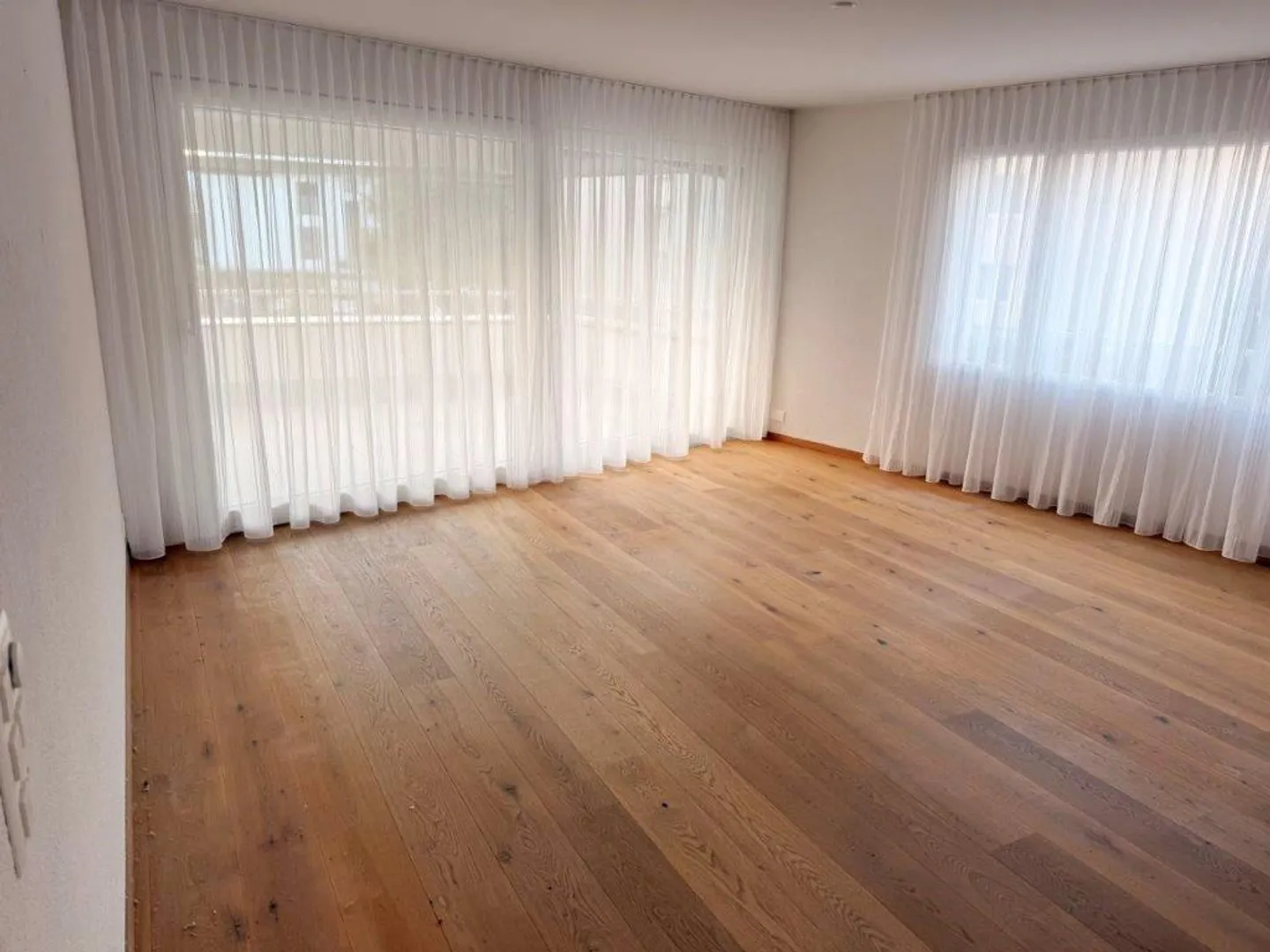 Modern 3½-room apartment in the center of Hinwil - Photo 1 of 10