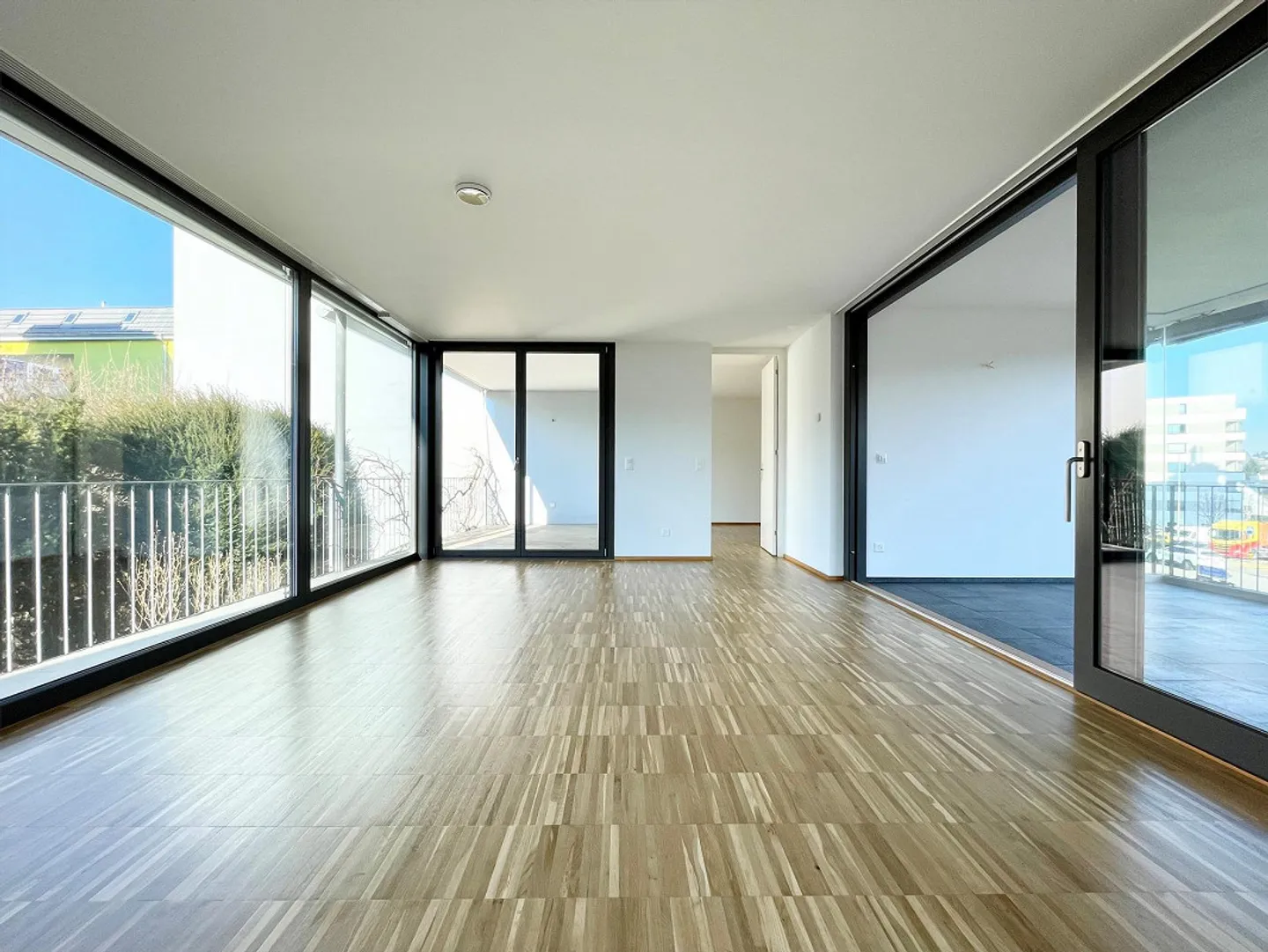 Rooftop! Bright apartment with huge rooftop terrace in a central location! - Photo 10 of 13