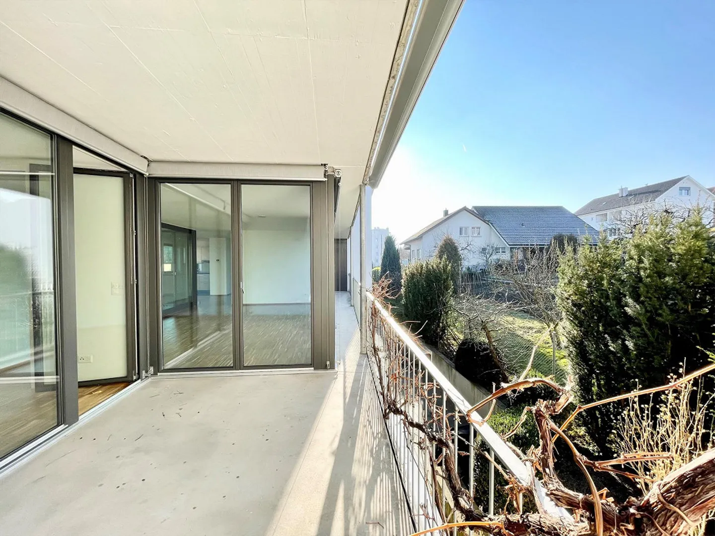 Rooftop! Bright apartment with huge rooftop terrace in a central location! - Photo 12 of 13