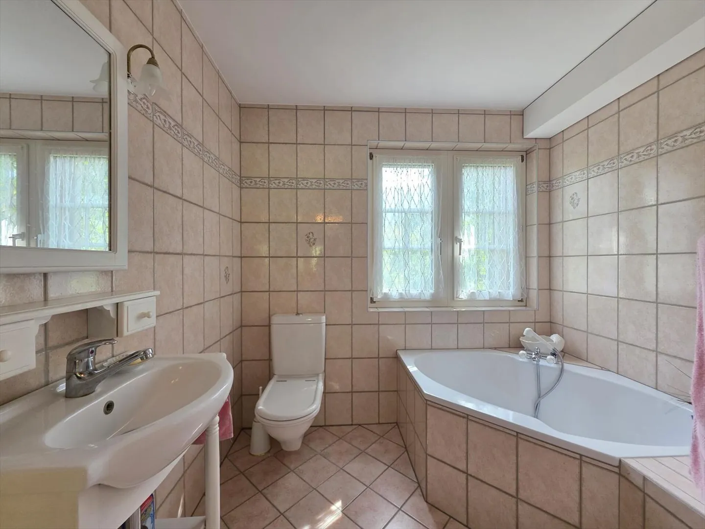 Appartamento con 3.5 stanze a Enney - Foto 5 di 6