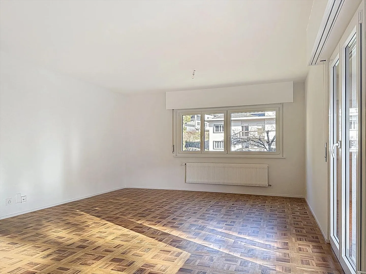 «Zu vermieten – Prächtige renovierte 4,5-Zimmer-Wohnung in Gravelone (Sion)» - Foto 5 von 13